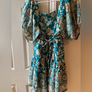 Boutique Dress w/ puff sleeves